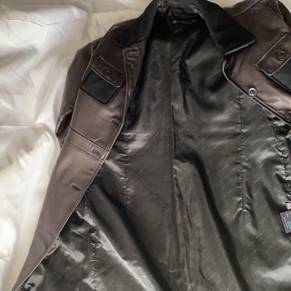 Black Leather Trench Coat back side Felt - Picture 4 of 4